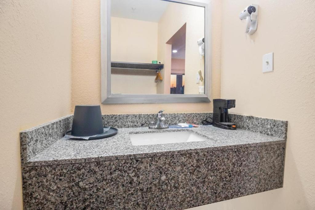 Royal Inn & Suites Adairsville Eksteriør bilde